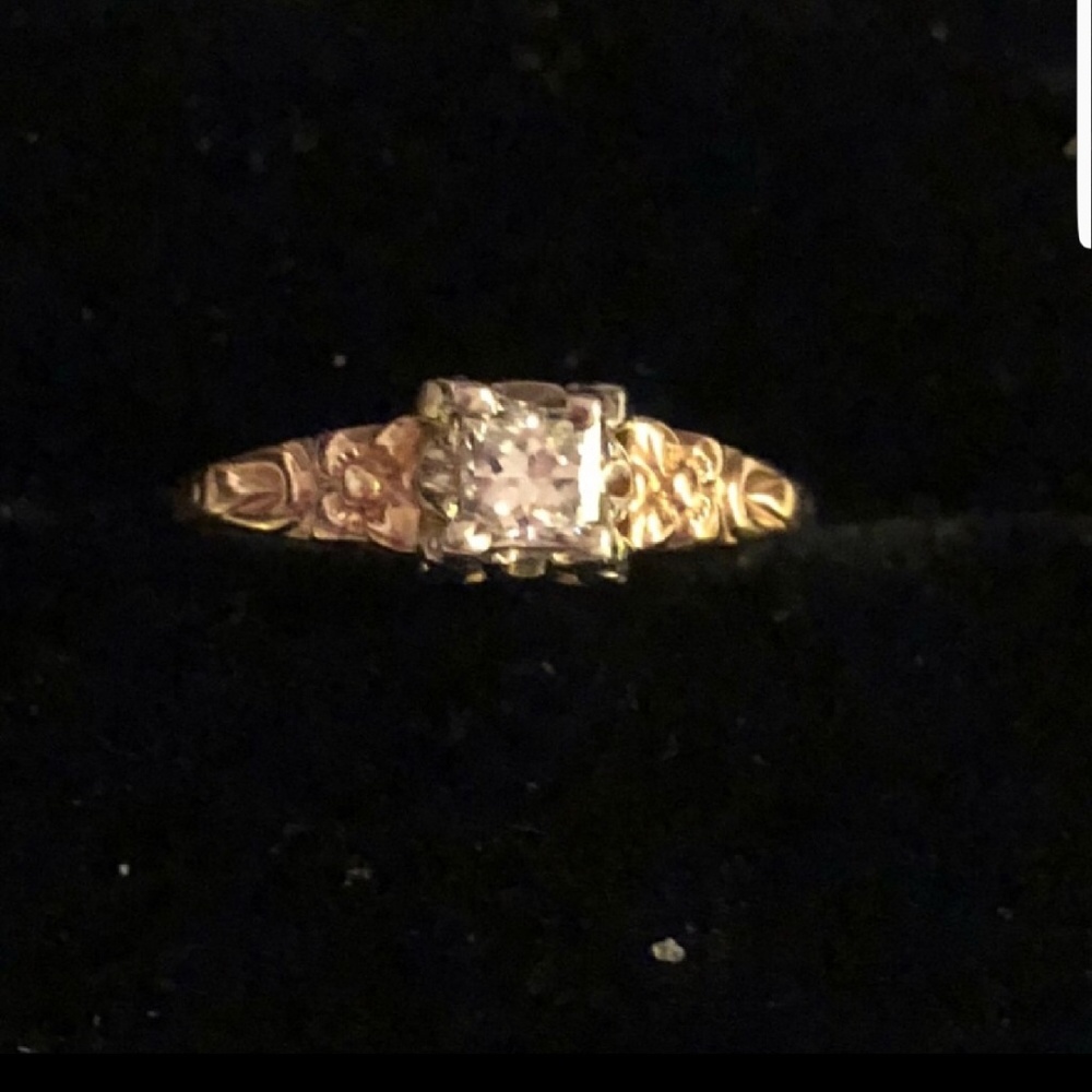 💍.25 Carat Princess Cut Genuine Diamond Ring💍 - Picture 3 of 4